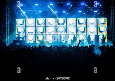 Dorfes of Ioannina City, Aufführung im Lycabettus Theater von Athen/Griechenland, September 2023 Stockfoto