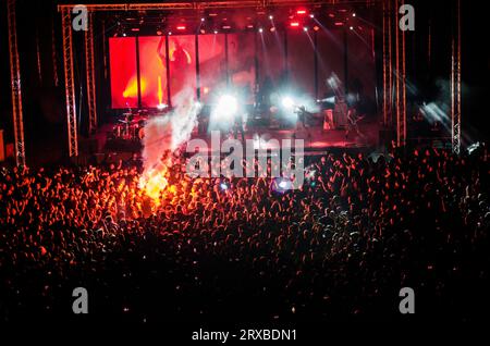 Dorfes of Ioannina City, Aufführung im Lycabettus Theater von Athen/Griechenland, September 2023 Stockfoto