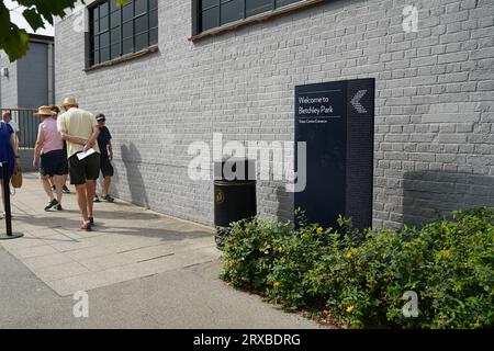 Bletchley, Großbritannien: 8. September 2023: Eintritt zum Bletchley Park, Buckinghamshire Stockfoto
