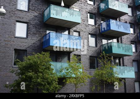 Moderne Wohnungen mit freiliegendem Wohnraum Stockfoto