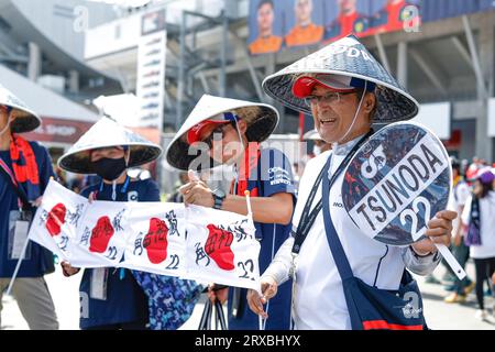 Suzuka, Japon. September 2023. Japanische Zuschauer, Fans beim Großen Preis von Lenovo 2023, 16. Runde der Formel-1-Weltmeisterschaft 2023 vom 22. Bis 24. September 2023 auf dem Suzuka International Racing Course in Suzuka - Foto DPPI Credit: DPPI Media/Alamy Live News Stockfoto