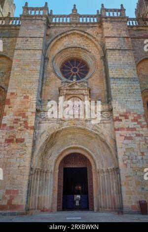 Die Kathedrale Santa María ist in ganz Spanien bekannt für El Doncel de Sigüenza, 12. Jahrhundert, Architektur, Zisterzienser, Romanik, Gotik, Guadalajara Stockfoto