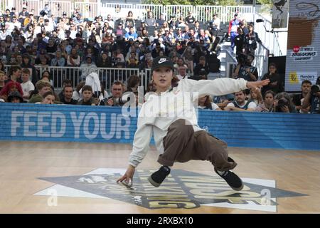 Leuven, Belgien. September 2023. Das japanische B-Girl Ami alias Ami Yuasa tritt in den letzten Stadien der Break World Championships am Sonntag, den 24. September 2023, in Leuven auf. BELGA PHOTO NICOLAS MAETERLINCK Credit: Belga News Agency/Alamy Live News Stockfoto