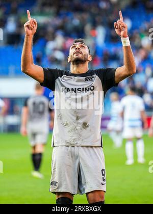 ZWOLLE - Vangelis Pavlidis von AZ Alkmaar feiert die 0-3 während des niederländischen Eredivisie-Spiels zwischen PEC Zwolle und AZ Alkmaar im MAC3Park-Stadion am 24. September 2023 in Zwolle, Niederlande. ANP ED VAN DE POL Stockfoto