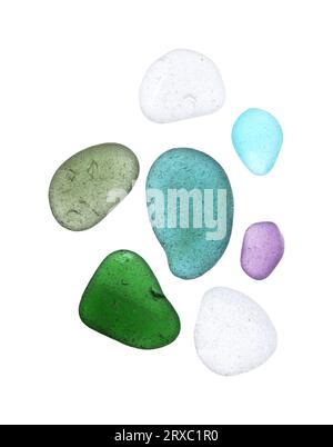 Stücke aus Meeresglas in verschiedenen Farben isoliert auf weißem Hintergrund Stockfoto