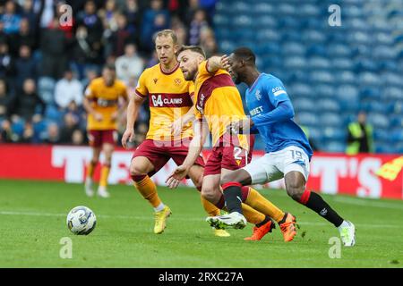 Glasgow, Großbritannien. September 2023. Die Rangers spielten Motherwell im Ibrox-Stadion in Glasgow, Sscotland, Großbritannien, bei einem Fußballspiel der schottischen Premiership. PreMatch, Motherwell liegen in der Liga über den Rangers, mit nur einem Punkt Unterschied. Quelle: Findlay/Alamy Live News Stockfoto