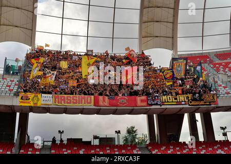 Bari, Italien. September 2023. Fans von US Catanzaro 1929 während SSC Bari gegen US Catanzaro, italienisches Fußball-Spiel der Serie B in Bari, Italien, 24. September 2023 Credit: Independent Photo Agency/Alamy Live News Stockfoto