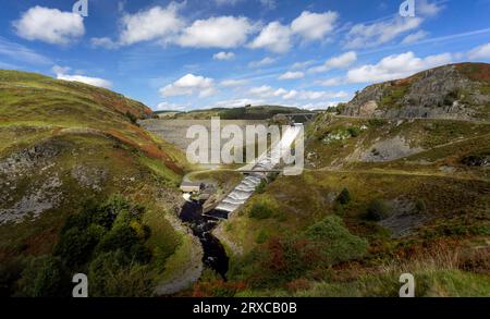 Llyn Brianne, ein künstlich geschaffener Damm und Stausee im Quellgebiet des River Towy in Mid Wales, Großbritannien Stockfoto