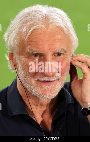 Sportdirektor und Interimstrainer Rudi Voeller aus Deutschland Fussball LŠnderspiel Deutschland - Frankreich © diebilderwelt / Alamy Live News Stockfoto