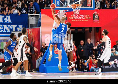 Brescia, Italien. September 2023. Miro Bilan (Germani Brescia) im Finale - Virtus Bologna gegen germani Brescia, italienisches Basketball-Supercup-Spiel in Brescia, Italien, 24. September 2023 Credit: Independent Photo Agency/Alamy Live News Stockfoto