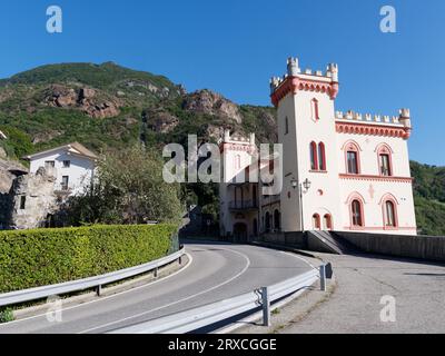 Schloss Baraing aus dem 19. Jahrhundert in Pont-Saint Martin in der Region Aostatal NW Italien, 24. September 2023 Stockfoto