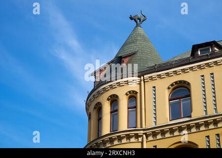 Lettische Sehenswürdigkeit - Katzenhaus in Riga, Lettland. Stockfoto