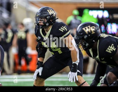 23. September 2023: Wake Forest Sophomore Dylan Hazen (24) Ready gegen Georgia Tech. NCAA-Fußballspiel zwischen der Georgia Tech University und der Wake Forest University im Allegacy Federal Credit Union Stadium, Winston Salem, North Carolina. David Beach/CSM Stockfoto