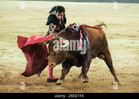 Madrid, Spanien. September 2023 25. Der Stierkämpfer Gomez del Pilar während des Stierkampfes von Corrida de Toros auf der Plaza de las Ventas in Madrid, 24. September 2023 Spanien (Foto: Oscar Gonzalez/SIPA USA) (Foto: Oscar Gonzalez/SIPA USA) Credit: SIPA USA/Alamy Live News Stockfoto