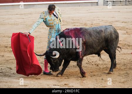 Madrid, Spanien. September 2023 25. Der Stierkämpfer Serafín Marín während des Stierkampfes von Corrida de Toros auf der Plaza de las Ventas in Madrid, 24. September 2023 Spanien (Foto: Oscar Gonzalez/SIPA USA) (Foto: Oscar Gonzalez/SIPA USA) Kredit: SIPA USA/Alamy Live News Stockfoto