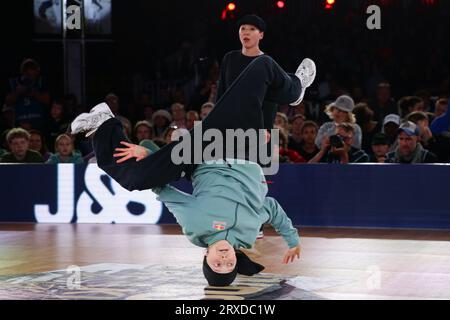 Leuven, Belgien. September 2023. Dominika Banevic aus Litauen tritt am 24. September 2023 im Finale der WDSF World Break Championship 2023 in Leuven, Belgien, gegen Ayumi Fukushima aus Japan an. Quelle: Zheng Huansong/Xinhua/Alamy Live News Stockfoto
