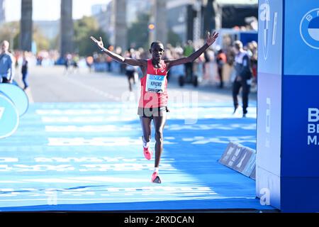 Berlin, Deutschland. Danksagung: MATSUO. September 2023. Vincent Kipkemoi (KEN) Marathon : Berlin Marathon 2023 in Berlin. Quelle: MATSUO .K/AFLO SPORT/Alamy Live News Stockfoto