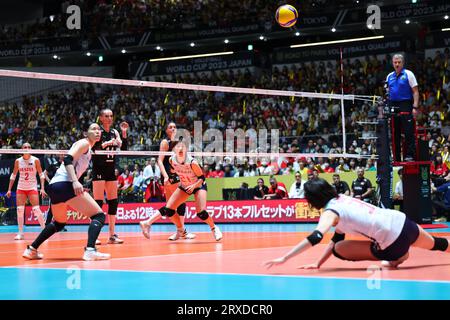 Tokio, Japan. September 2023. Japan Women's Team Group (JPN) Volleyball : FIVB Road to Paris Volleyball Qualifier/World Cup 2023 Japan, Turnierspiel der Frauen zwischen Japan und der Türkei im Yoyogi National Stadium in Tokio, Japan. Quelle: Yohei Osada/AFLO SPORT/Alamy Live News Stockfoto