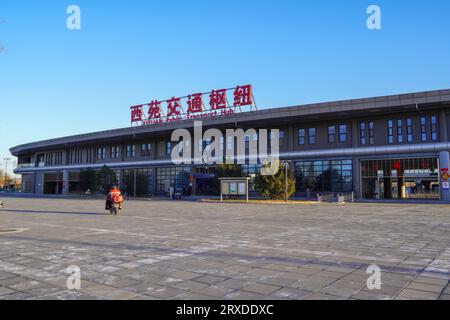 Peking China, 20. Januar 2023: Beijing Xiyuan Transportation Hub. Stockfoto