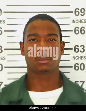 2011, juli , NEW YORK , USA : der amerikanische Hip-Hop-Rapper Sänger und Komponist ja RULE ( geboren Jeffrey Atkins , 29 . februar 1976 ) als er in einem offiziellen Becher verhaftet wurde , der vom New Yorker State Department of Correctional Services erschossen wurde . Ja Rule wurde nach gesonderten Verurteilungen wegen Waffenbesitzes und Nichtzahlung von Bundeseinkommensteuern verhaftet . Wurde zu mehr als zwei Jahren Gefängnis verurteilt und in der Oneida Correctional Facility im Bundesstaat New York eingesperrt. Unbekannter Fotograf. - GESCHICHTE - FOTO STORICHE - MUGSHOT - MUG-SHOT - MUSIK - MUSICA - CANTANTE - COMPOSITORE - KOMPONIST - ARRESTO Stockfoto