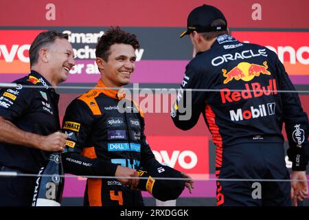 Suzuka, Japan. September 2023. Suzuka, Japan, Sonntag, 24. September: Christian Horner, Teamchef des Red Bull Racing F1 Teams, Max Verstappen (NED) des Red Bull Teams und Lando Norris (GBR) des Teams McLaren auf dem Podium während des Formel-1-Grand-Prix 2023 in Japan. Gebührenpflichtiges Bild, Foto und Copyright © PETERSON Mark ATP Images (PETERSON Mark/ATP/SPP) Credit: SPP Sport Press Photo. Alamy Live News Stockfoto