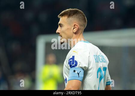 Paris, Frankreich. September 2023. Valentin Rongier von Marseille während des Ligue-1-Fußballspiels der französischen Meisterschaft zwischen Paris Saint-Germain und Olympique de Marseille am 24. September 2023 im Parc des Princes Stadion in Paris, Frankreich - Foto Jean Catuffe/DPPI Credit: DPPI Media/Alamy Live News Stockfoto