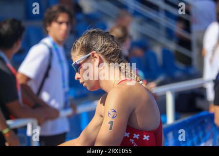 Pontevedra, Spanien. September 2023. Die Schweizer Triathletin Cathia Schär während der Frauen-U23-Triathlon-Weltmeisterschaft 2023 am 24. September 2023 in Pontevedra, Spanien. (Foto: Alberto Brevers/Pacific Press) Credit: Pacific Press Media Production Corp./Alamy Live News Stockfoto