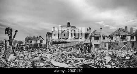 Die Ruinen von Häusern in Clacton, Essex, England, entstanden, als am 30. April 1940 ein deutscher Minenleger abgeschossen wurde. Zwei Menschen wurden zusammen mit der Besatzung getötet und viele verletzt, der erste des Zweiten Weltkriegs. Stockfoto