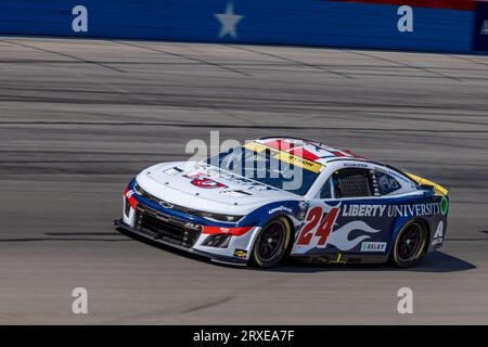 Fort Worth, Texas - 24. September 2023: William Byron, Fahrer der #24 Liberty University Chevrolet, nimmt am NASCAR Autotrader EchoPark Automotive 400 auf dem Texas Motor Speedway Teil. Quelle: Nick Paruch/Alamy Live News Stockfoto