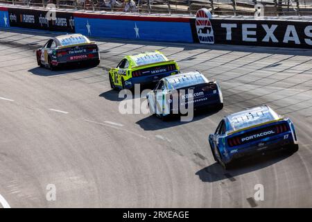 Fort Worth, Texas - 24. September 2023: Fahrer im NASCAR Autotrader EchoPark Automotive 400 auf dem Texas Motor Speedway. Quelle: Nick Paruch/Alamy Live News Stockfoto