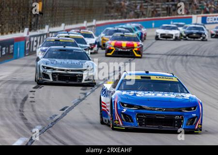 Fort Worth, Texas - 24. September 2023: Fahrer im NASCAR Autotrader EchoPark Automotive 400 auf dem Texas Motor Speedway. Quelle: Nick Paruch/Alamy Live News Stockfoto