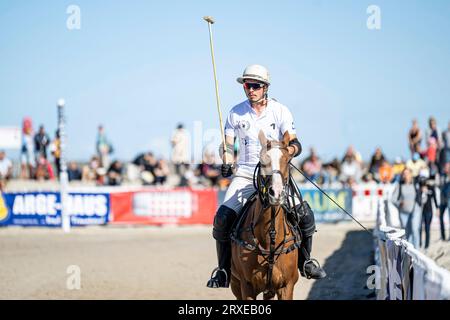 Rostock, Warnemünde Deutschland 24. September 2023: Beach Polo Masters Warnemünde 2023 Im Bild: Ken Kawamoto Stockfoto