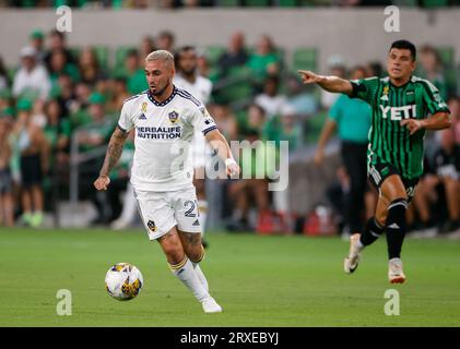 Austin, Texas, 24. September 2023: Der Mittelfeldspieler Diego Fagundez (21) aus Los Angeles Galaxy bewegt den Ball während eines Major League Soccer-Spiels zwischen Austin FC und der Los Angeles Galaxy am 24. September 2023 in (BILDAUSSCHNITT: © Scott Coleman/ZUMA Press Wire) NUR REDAKTIONELLER GEBRAUCH! Nicht für kommerzielle ZWECKE! Quelle: ZUMA Press, Inc./Alamy Live News Stockfoto