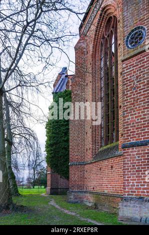 Schloss und Kloster Dargun aus dem späten 17. Jahrhundert in seiner heutigen Form, in der gleichnamigen Stadt Dargun, Mecklenburgische Seenplatte, Deutschland. Stockfoto