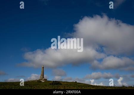 CARN BREA CASTLE TOR UND DENKMAL REDRUTH CORNWALL Stockfoto