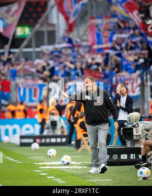 Leverkusen, Deutschland. September 2023. Trainer Frank Schmidt (FCH) Bayer Leverkusen - FC Heidenheim 24.09.2023 Copyright (nur für journalistische Zwec Stockfoto