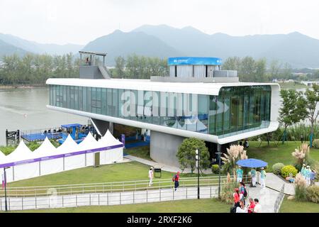 Hangzhou, China. September 2023 25. Allgemeine Ansicht Rudern : im Fuyang Water Sports Centre während der China Hangzhou Asian Games 2022 in Hangzhou, China. Quelle: AFLO SPORT/Alamy Live News Stockfoto