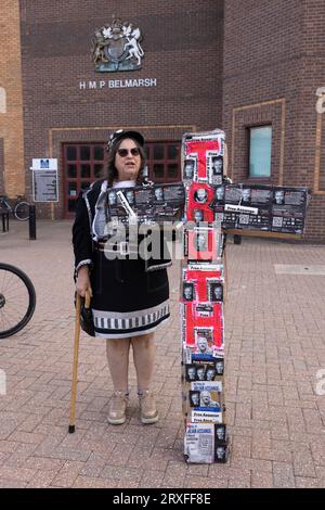 Julian Assange Kampagne ProtestFahrradtour vor der HMP Belmarsh London - nicht ausliefern Assange Kampagne Halten Sie eine Massenproteste Fahrradtour durch die Stadt Stockfoto