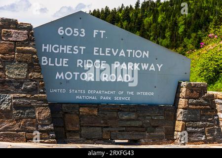 Blue Ridge Parkway scenic Highway. Der Blue Ridge Parkway ist die einzige Straße, die zum Nationalpark erklärt werden. Stockfoto