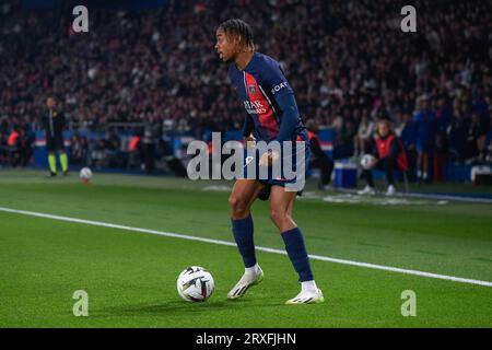 Paris, Frankreich. September 2023. Julien Mattia/Le Pictorium - PSG - Marseille - 24/09/2023 - Frankreich/Ile-de-France (Region)/Paris - Bradley Barcola während der Ligue 1 Ubereats Classico zwischen PSG und Olympique de Marseille im Parc des Princes am 24. September 2023. Quelle: LE PICTORIUM/Alamy Live News Stockfoto