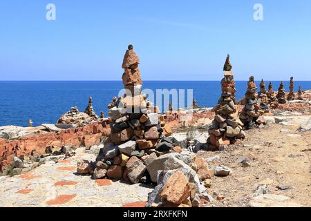 Die Roten Felsen (genannt „Rocce Rosse“) in Arbatax, Sardinien, Italien, Europa Stockfoto