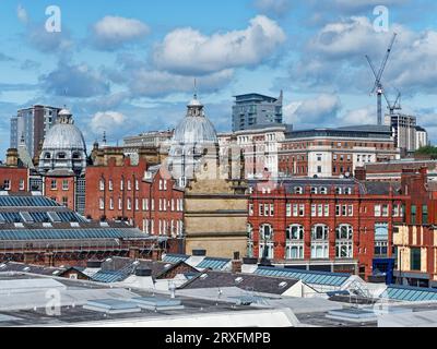 Großbritannien, West Yorkshire, Leeds Skyline, Kirkgate Market Stockfoto