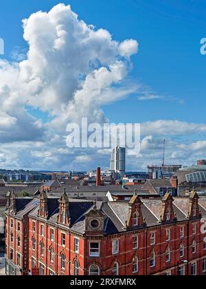 Großbritannien, West Yorkshire, Leeds Skyline, Bridgewater Place und Corn Exchange. Stockfoto