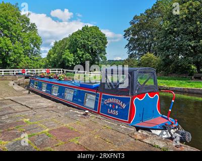 UK, West Yorkshire, Leeds, Rodley, Leeds und Liverpool Canal bei Rodley Barge. Stockfoto