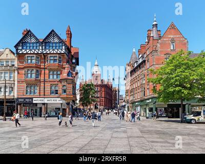 Großbritannien, Nottingham, Old Market Square mit Blick auf die King Street. Stockfoto