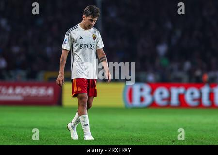 Turin, Italien. September 2023. Paulo Dybala von AS Roma reagiert während des Fußballspiels der Serie A 2023/24 zwischen dem FC Turin und AS Roma im Stadio Olimpico Grande Torino. (Endstand; Torino 1 | 1 Roma). (Foto: Fabrizio Carabelli/SOPA Images/SIPA USA) Credit: SIPA USA/Alamy Live News Stockfoto