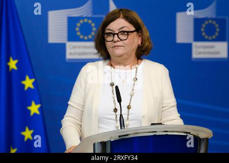 Brüssel, Belgien. September 2023 25. Pressebriefing von EU-Kommissarin Adina VALEAN über Investitionen in die Verkehrsinfrastruktur in Brüssel, Belgien, am 25. September 2023. Quelle: ALEXANDROS MICHAILIDIS/Alamy Live News Stockfoto