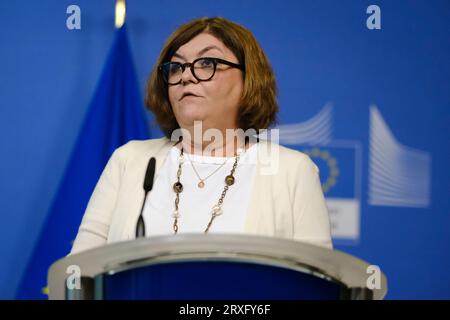 Brüssel, Belgien. September 2023 25. Pressebriefing von EU-Kommissarin Adina VALEAN über Investitionen in die Verkehrsinfrastruktur in Brüssel, Belgien, am 25. September 2023. Quelle: ALEXANDROS MICHAILIDIS/Alamy Live News Stockfoto