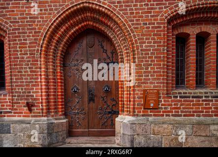 Kirchenportal in der Kathedrale von Ribe, Dänemark Stockfoto