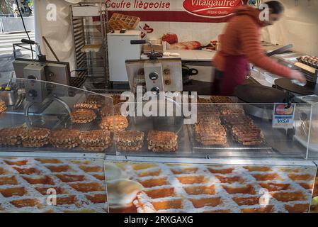 Straßenstand mit frischen Waffeln, Paris, Frankreich Stockfoto